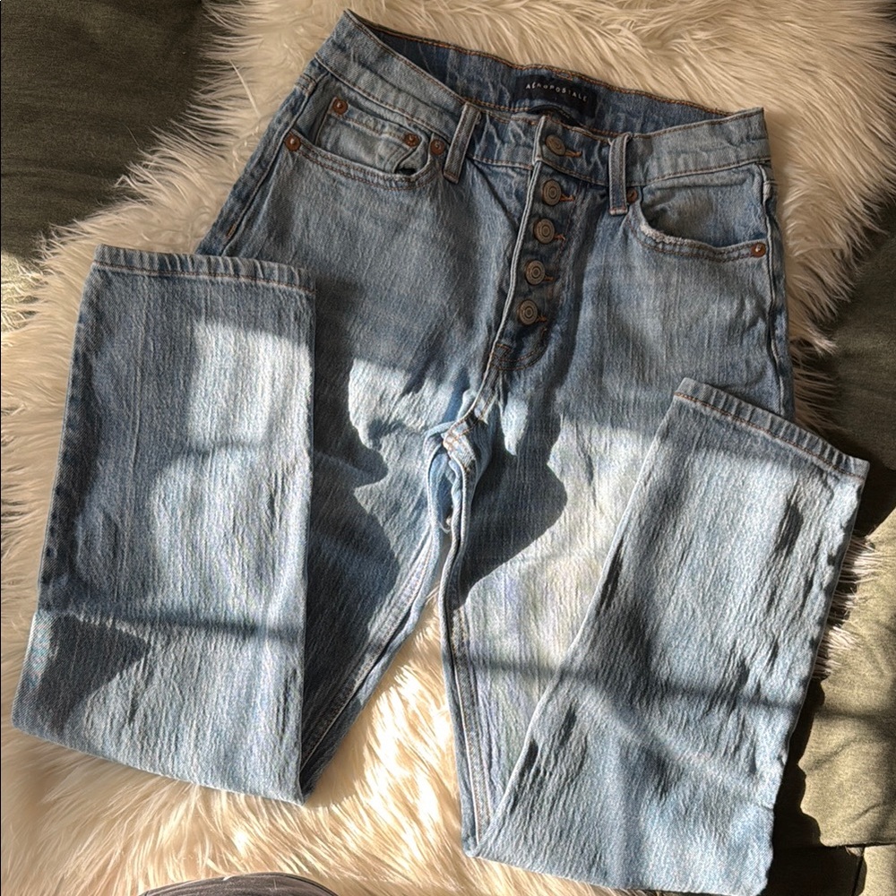 A e r o p o s t a l e • Button fly straight leg high waist mom jeans